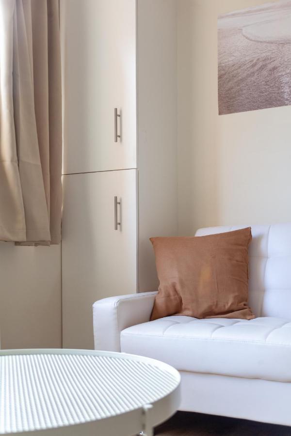 Lovely Studio Flat In Wimbledon W/ Free Parking London Eksteriør bilde