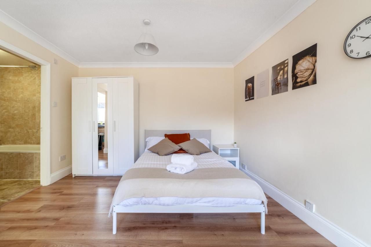 Lovely Studio Flat In Wimbledon W/ Free Parking London Eksteriør bilde